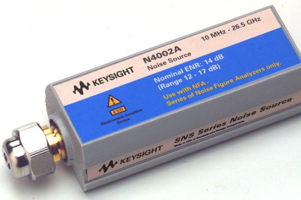 尊龍凱時是德N4002A SNS 系列噪聲源，10 MHz 至 26.5 GHz